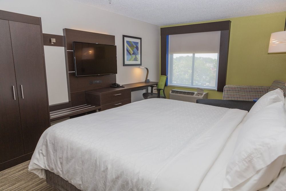 Standard Room, 1 King Bed