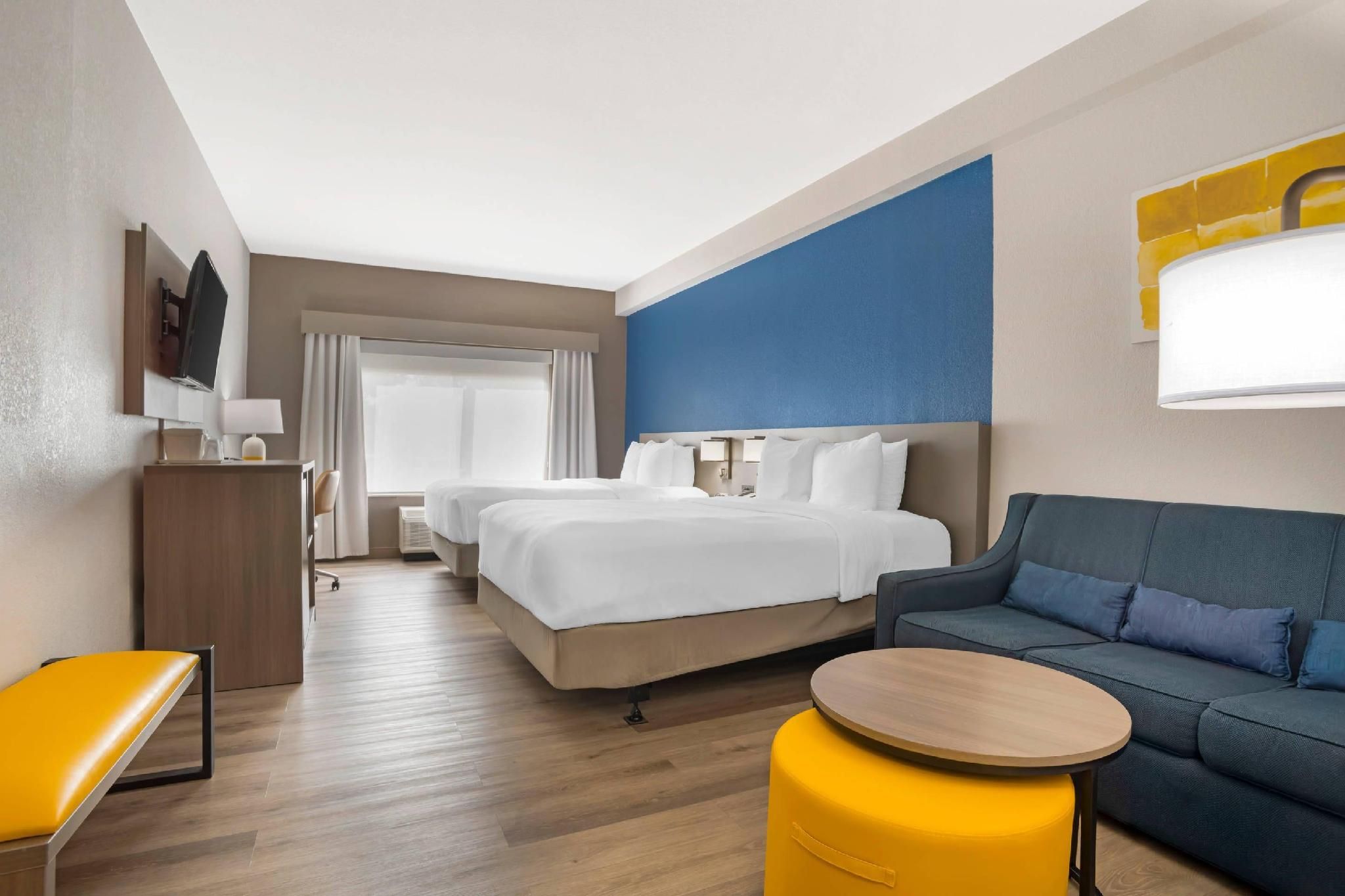 2 Queen Beds, Suite, Nonsmoking, Accessible, Upgrade