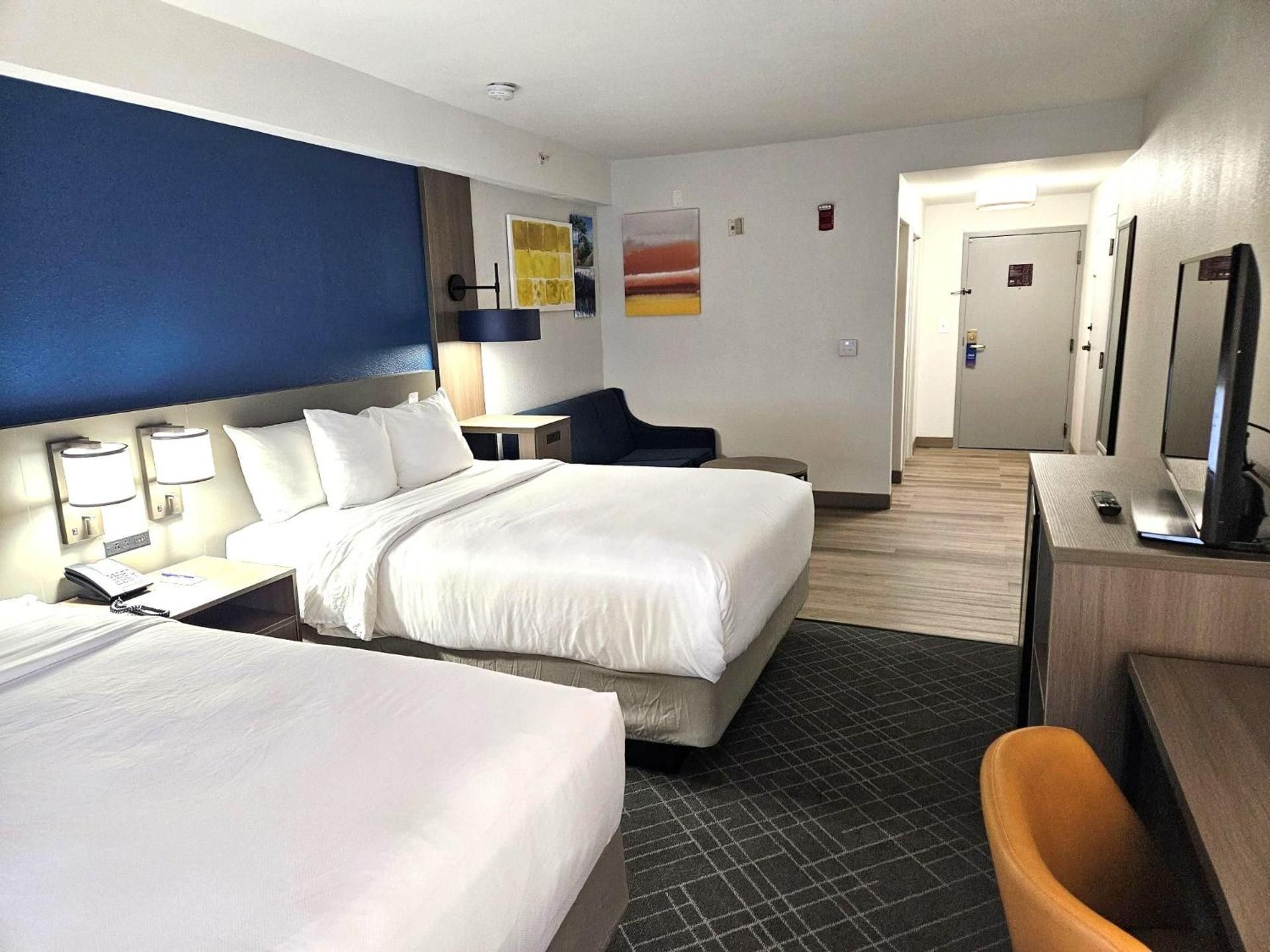 Queen Room with Two Queen Beds - Non-Smoking