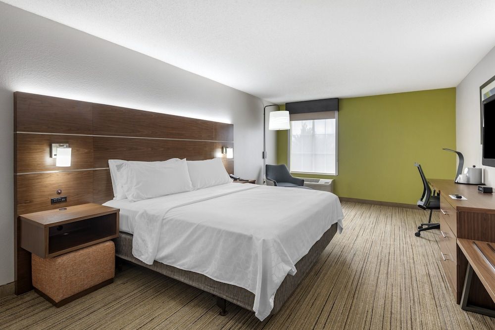 Standard Room, 1 King Bed, Accessible (Mobility, Access Tub)