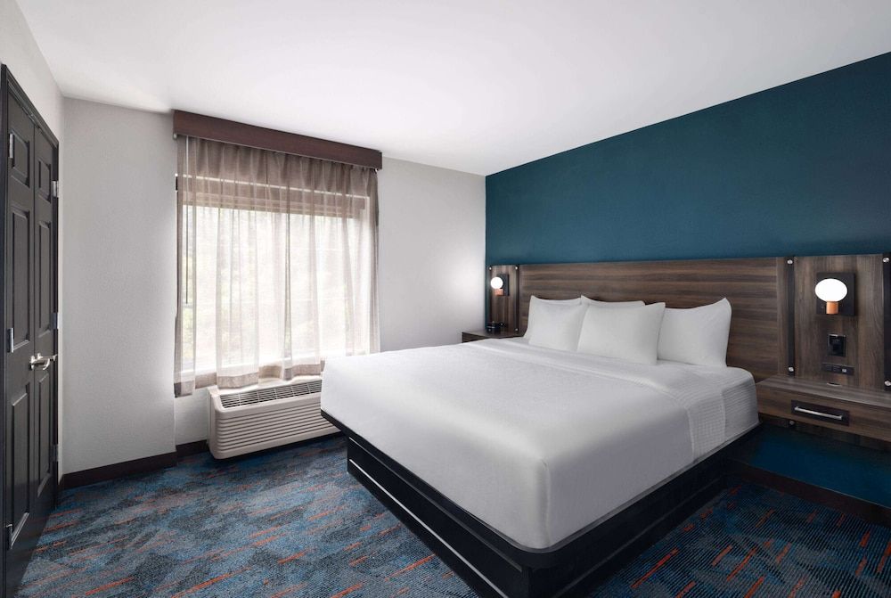 Deluxe Room, 1 King Bed, Non Smoking