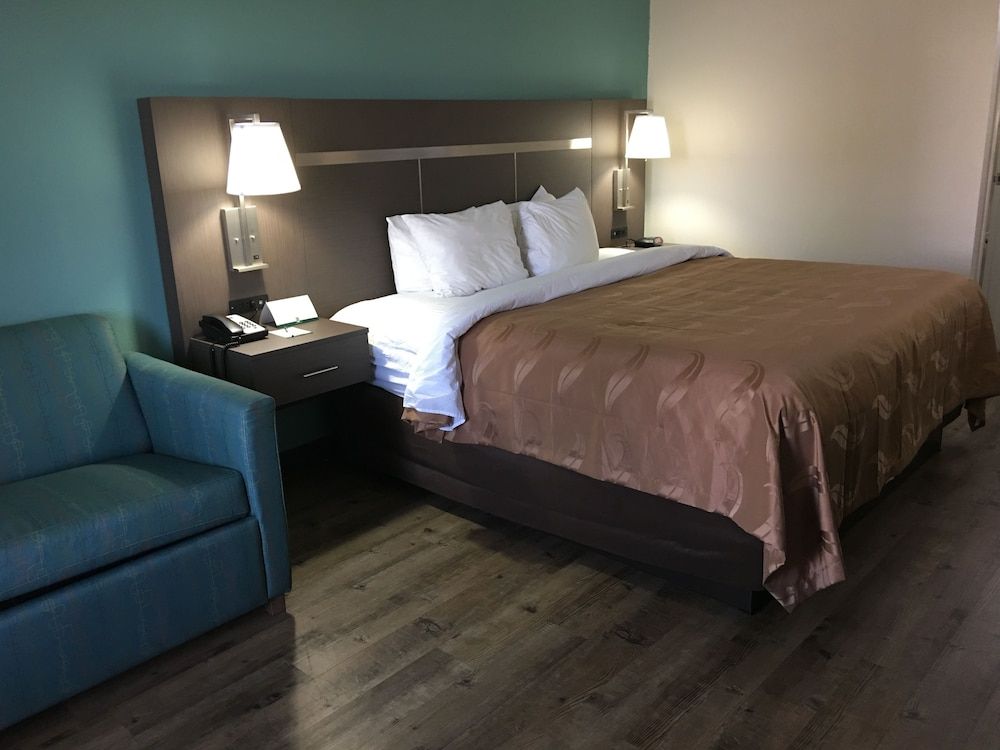 Room, 1 King Bed with Sofa bed, Smoking