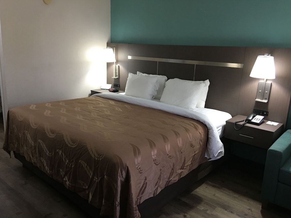 Standard Room, 1 King Bed, Non Smoking