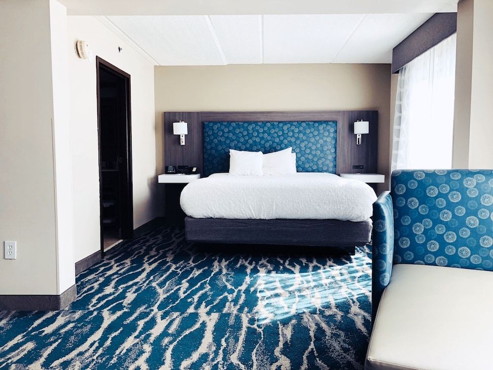 Junior Suite, 1 King Bed, Non Smoking