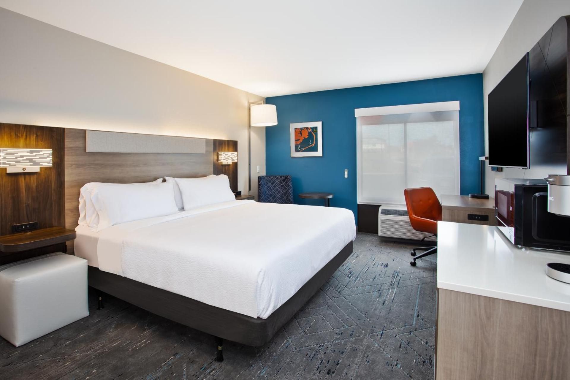 King Room - Mobility Access/Hearing Accessible
