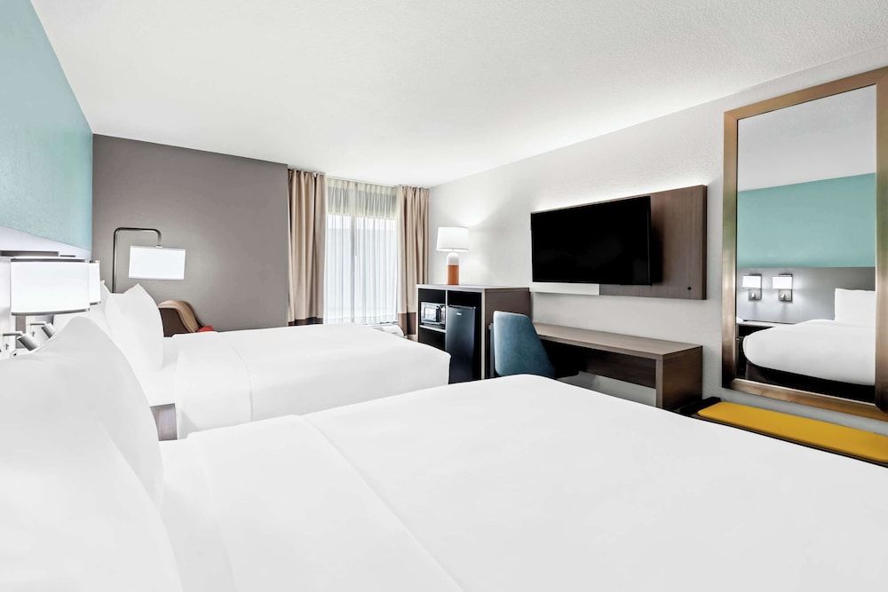 Room, 2 Queen Beds, Accessible, Non Smoking
