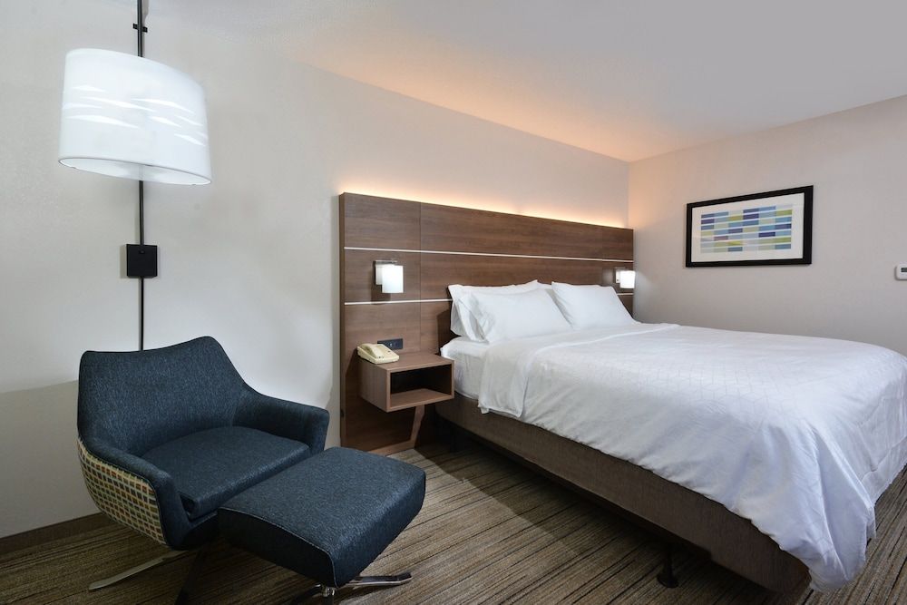 Standard Room, 1 King Bed