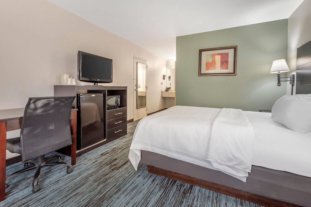 Room, 1 Double Bed, Accessible, Smoking