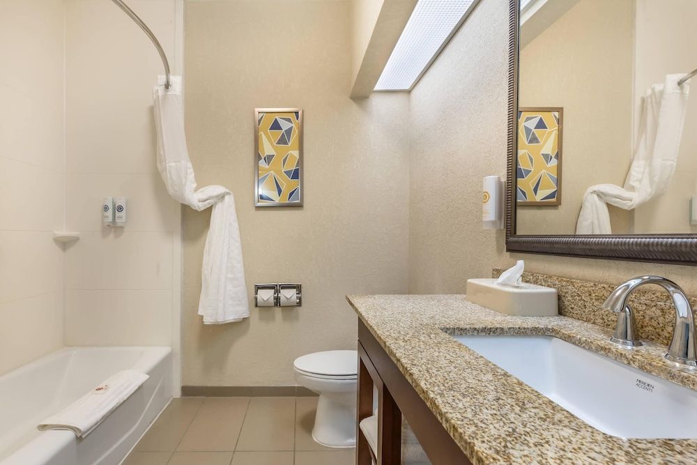 Suite, 2 Queen Beds, Non Smoking