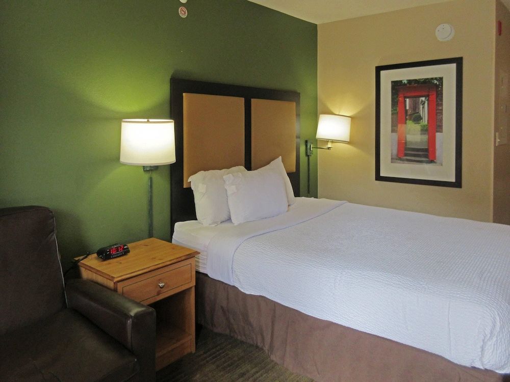 Standard Room, 1 Queen Bed, Non Smoking