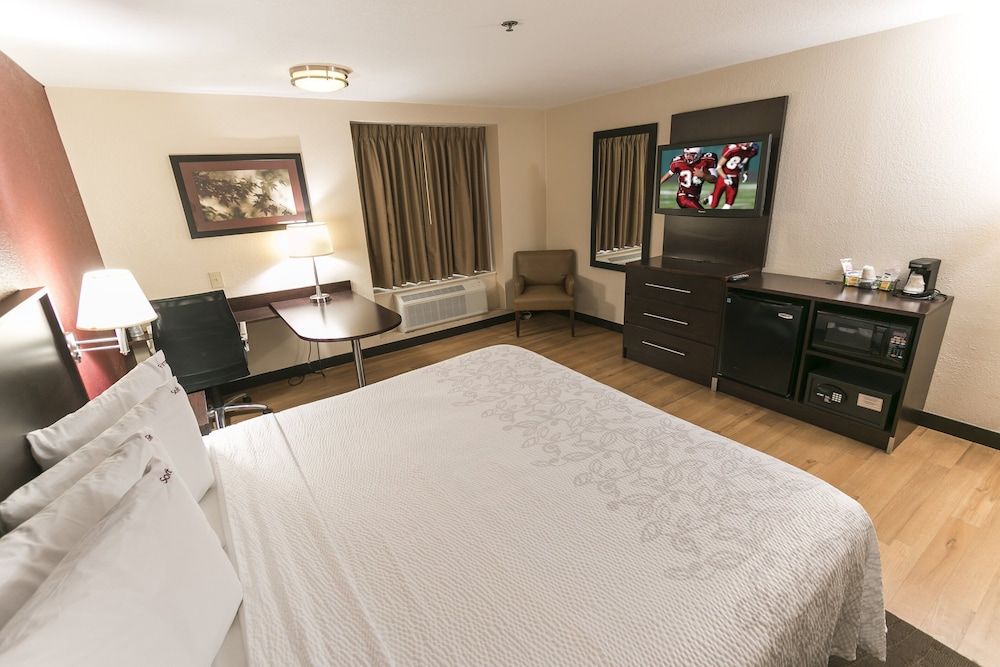Superior Room, 1 King Bed (Pet Free, Smoke Free)