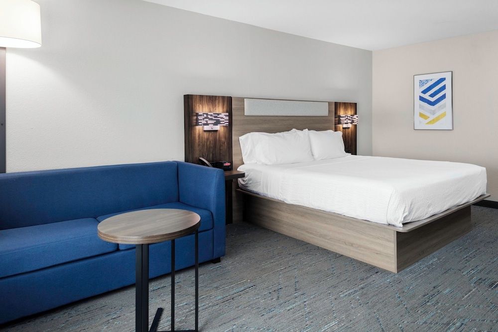 Standard Room, 1 King Bed