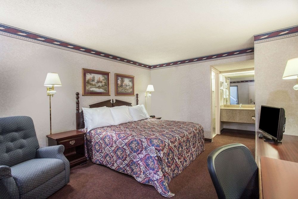 Room, 1 King Bed, Accessible