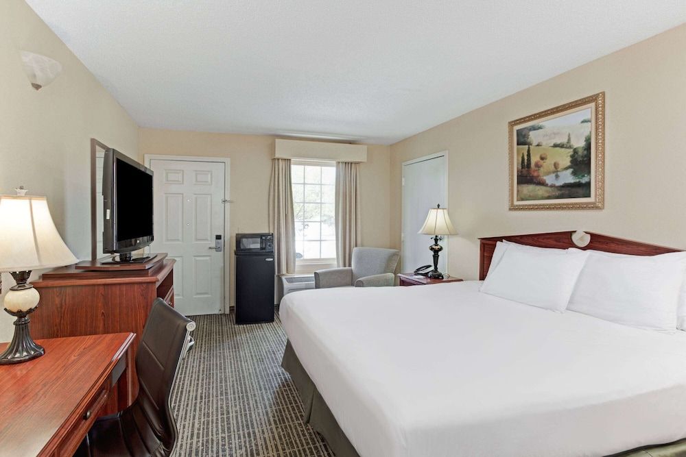 Room, 1 King Bed, Non Smoking