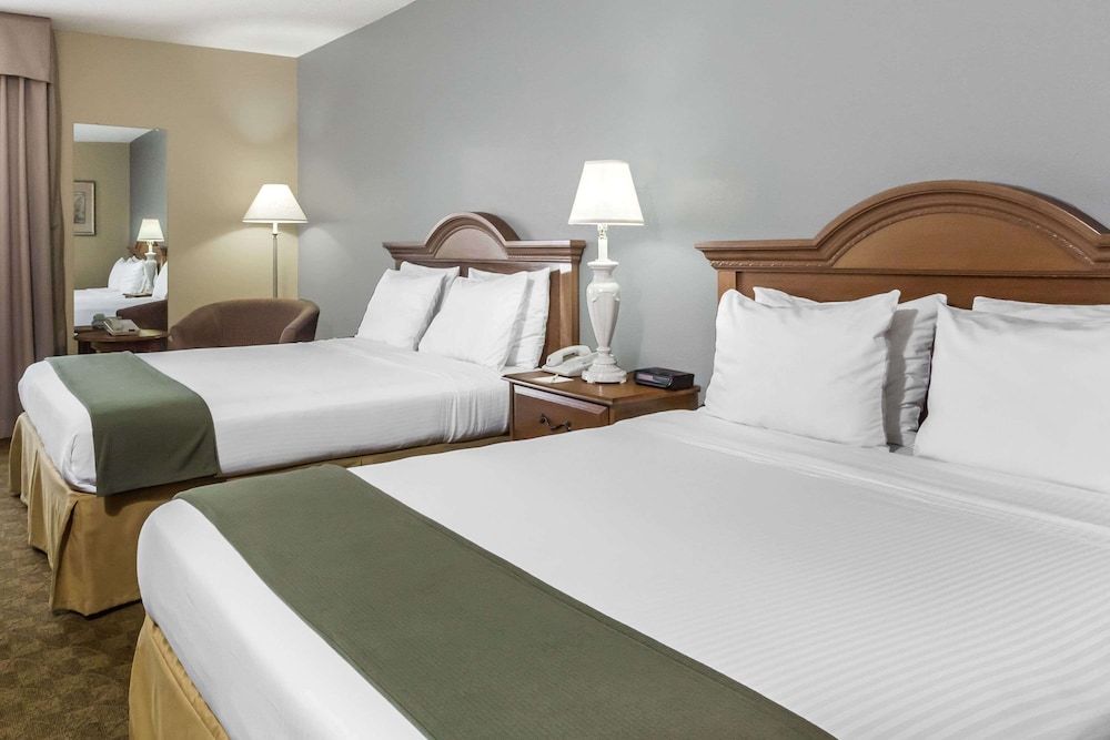 Standard Room, 2 Queen Beds, Smoking