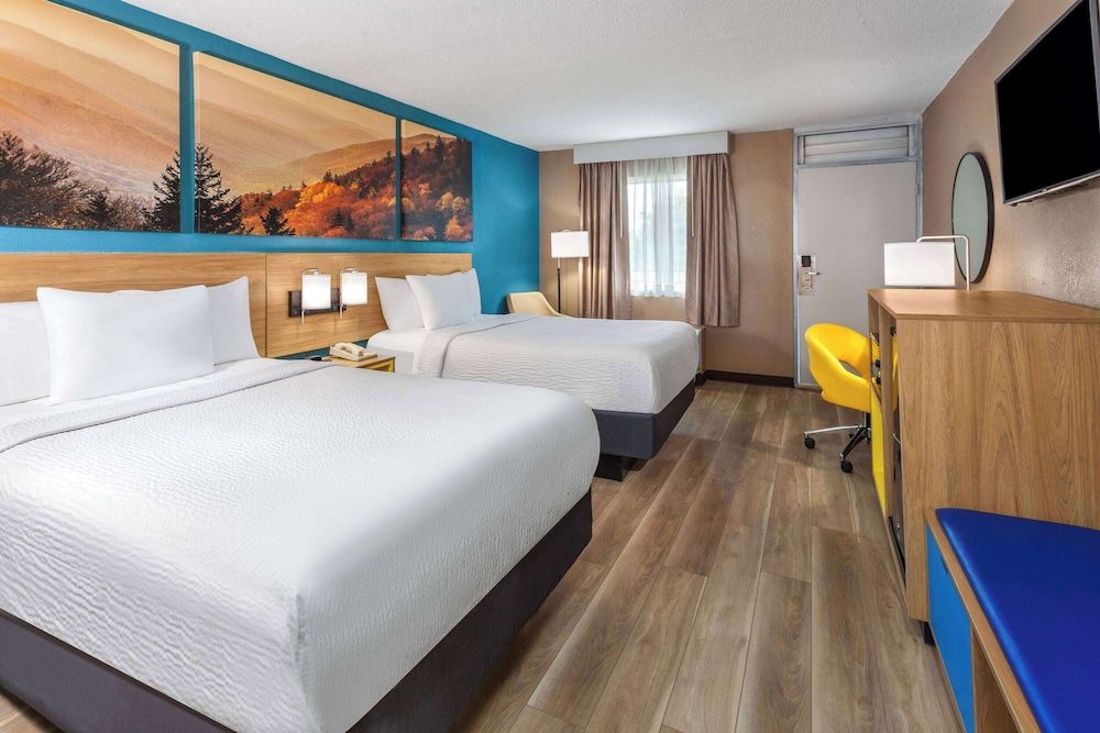 Double Room, 2 Double Beds, Smoking