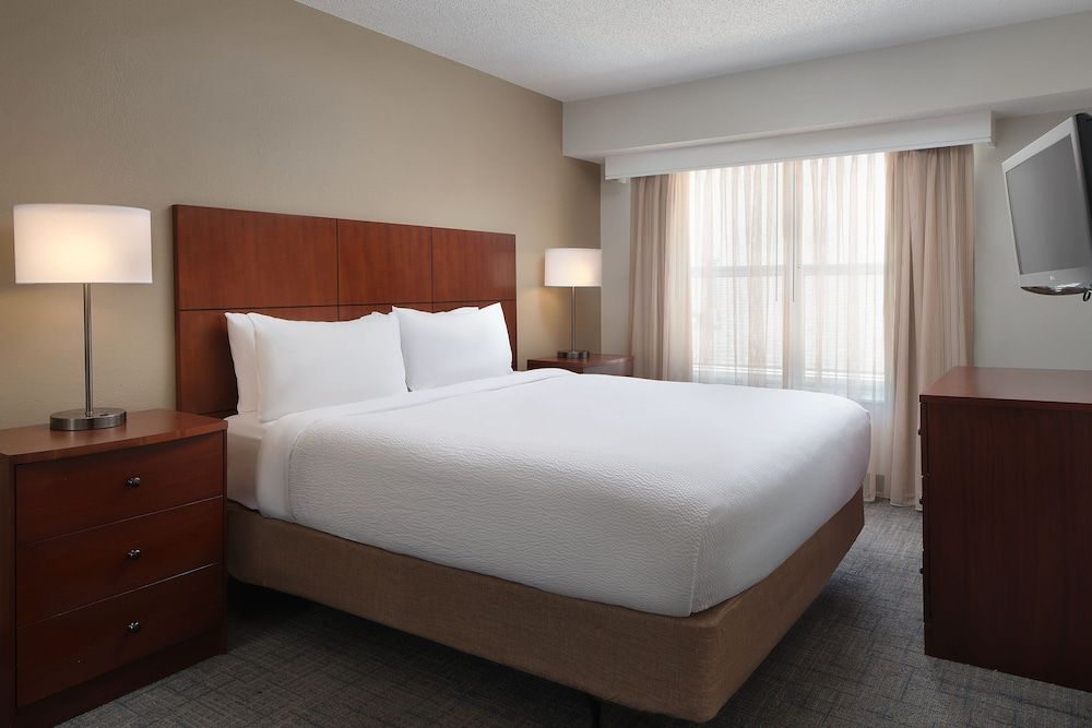 Suite, 2 Bedrooms, Fireplace