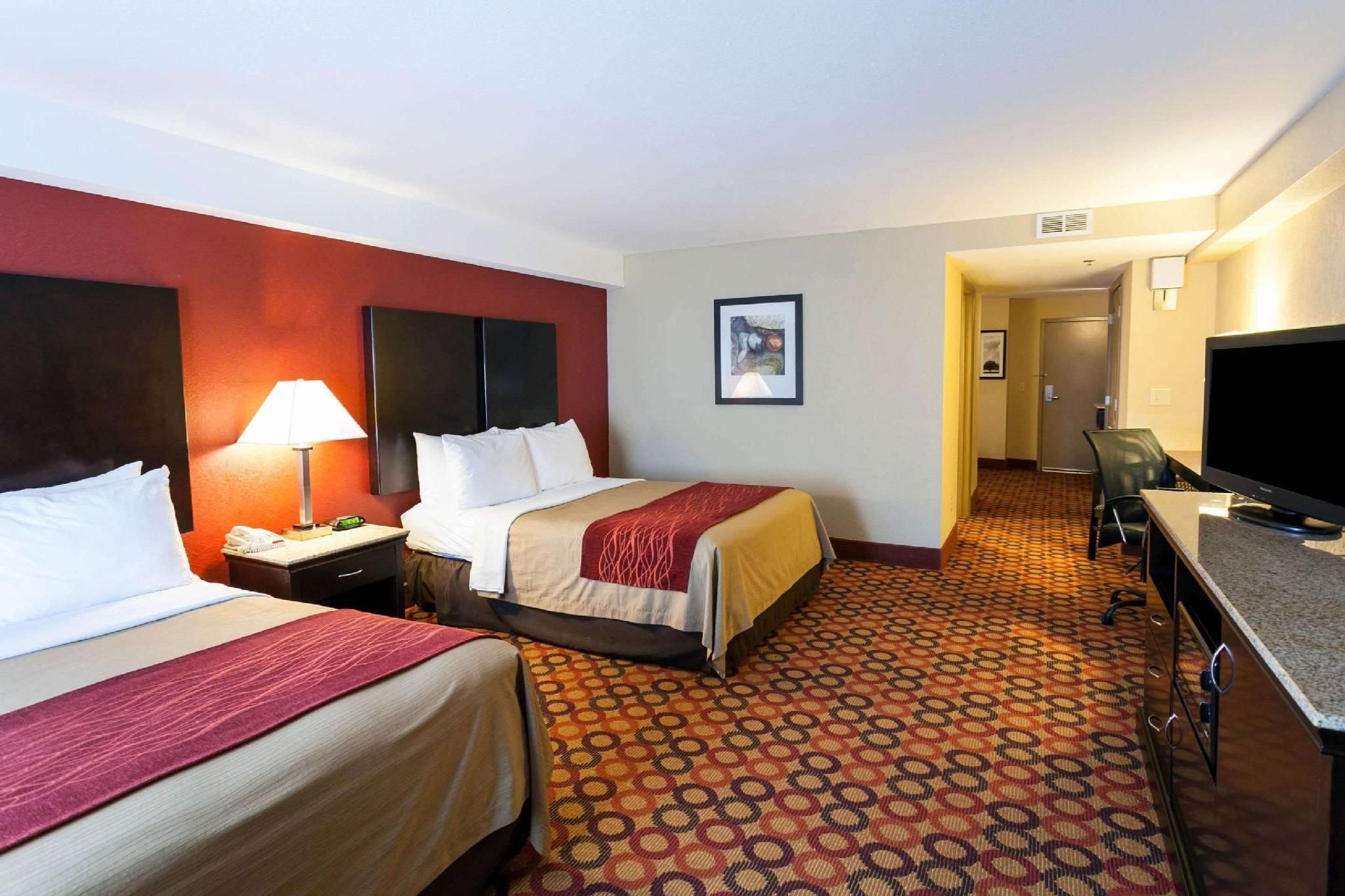 2 Double Beds, Suite, Nonsmoking, Accessible