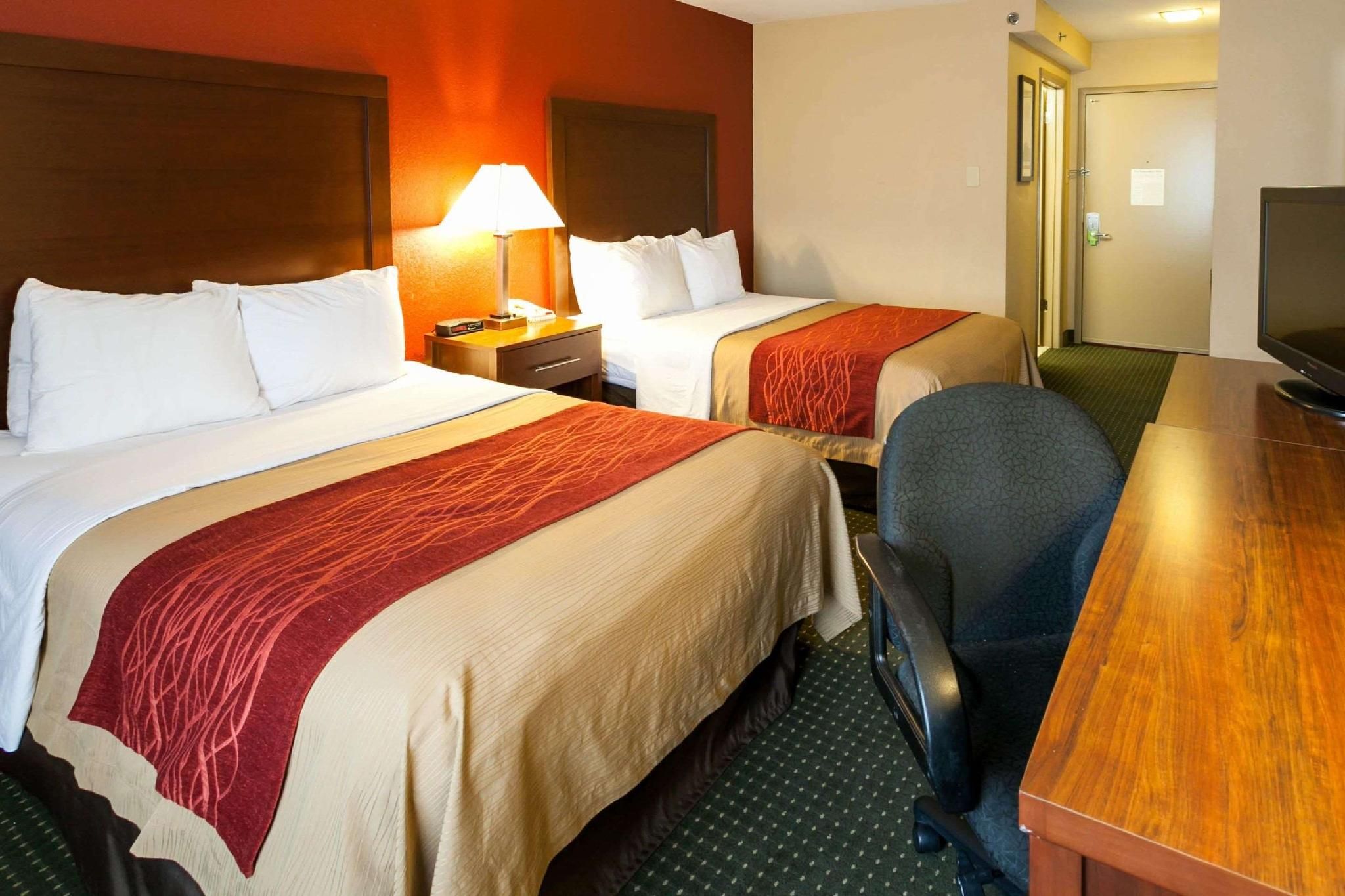 2 Double Beds, Suite, Nonsmoking