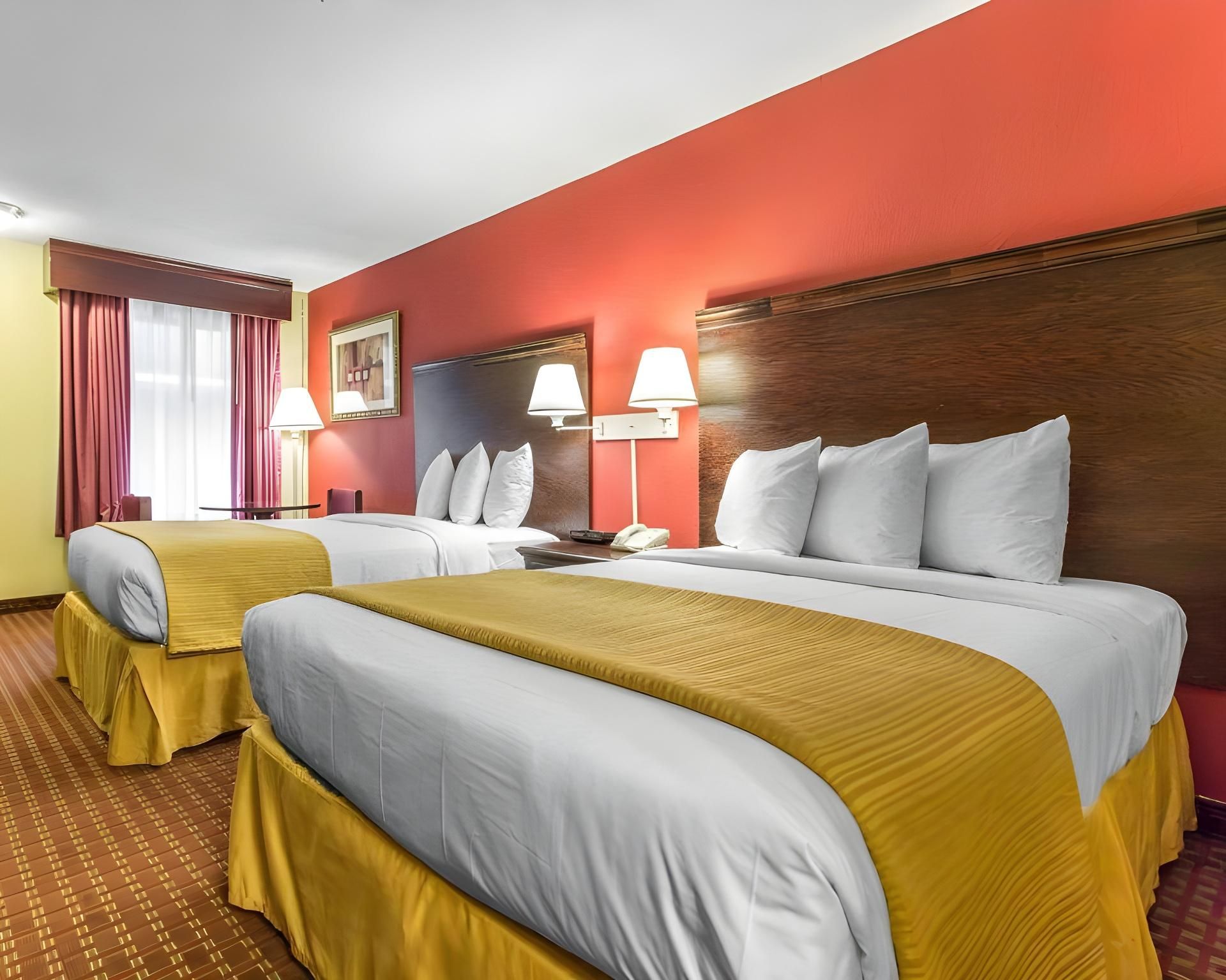 2 Double Beds Nonsmoking