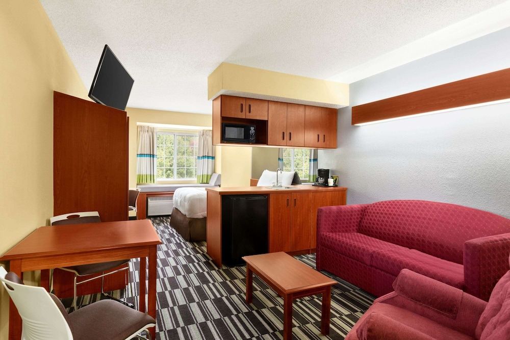 Studio Suite, 1 Queen Bed, Non Smoking