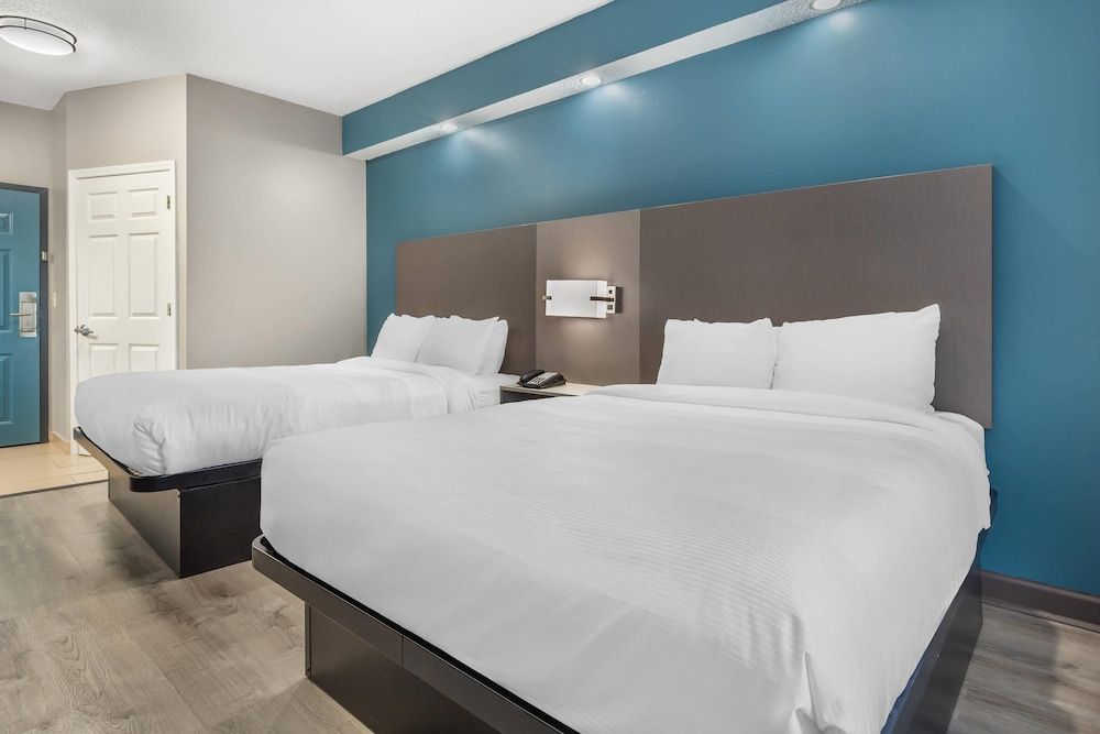 Quality Inn Wilmington Standard Room, 2 Queen Beds, Non Smoking 4