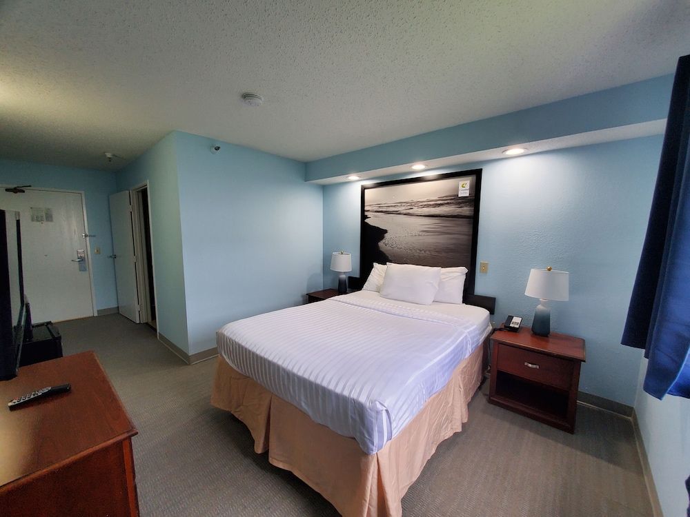Room, 1 Queen Bed, Accessible (Mobility)