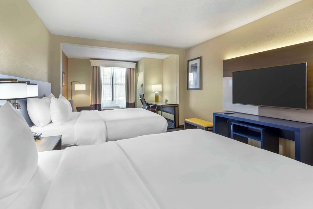 Suite, Multiple Beds, Non Smoking