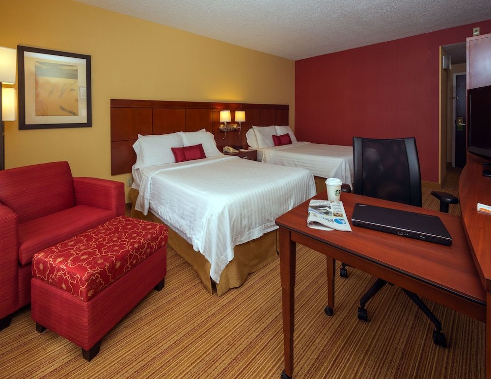 Room, 2 Queen Beds (Mobility/Hearing Accessible, Tub)
