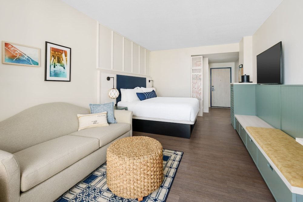 Standard Room, 1 King Bed with Sofa bed, Non Smoking (Sunset View)