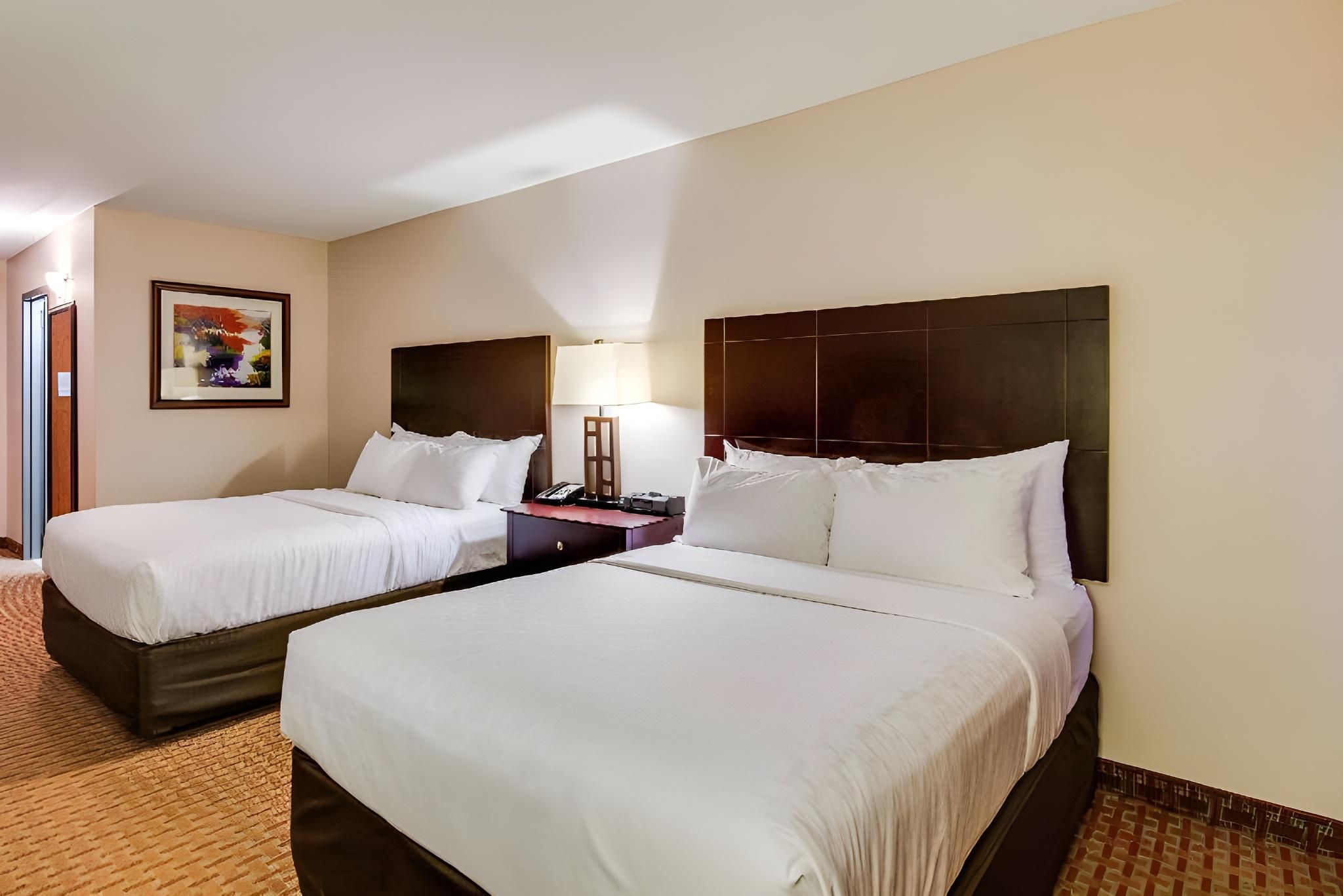 2 Double Beds, Nonsmoking, Upgrade
