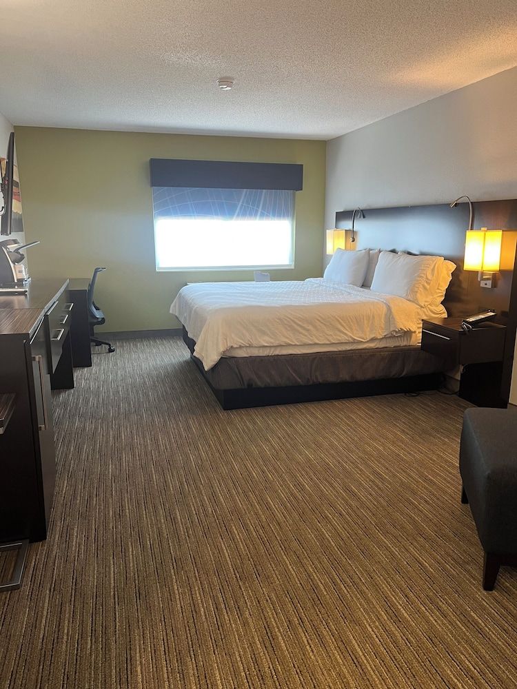 Suite, 1 King Bed