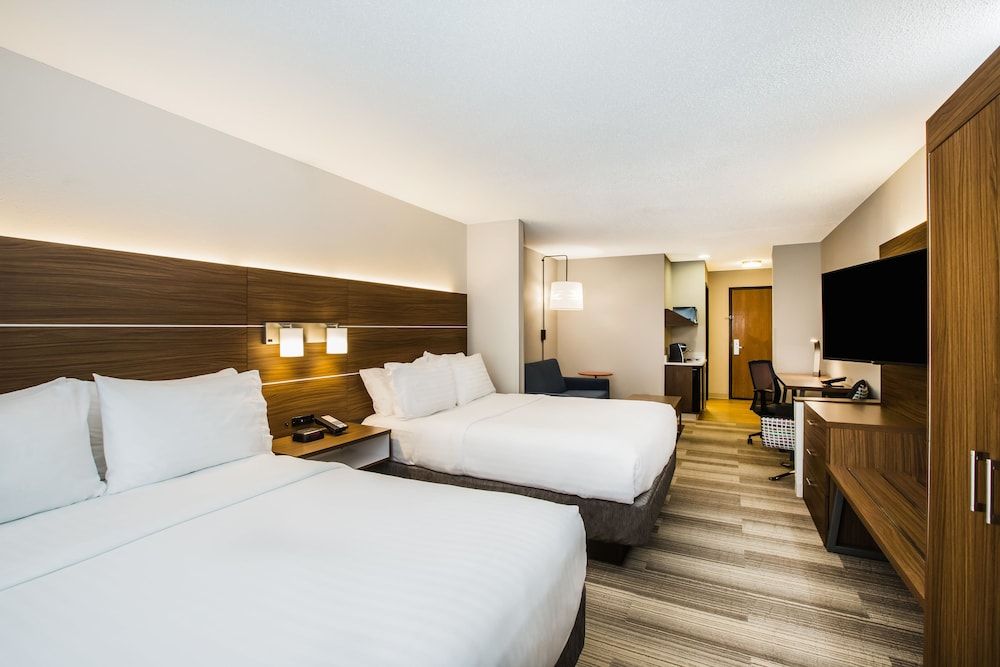 Suite, Multiple Beds