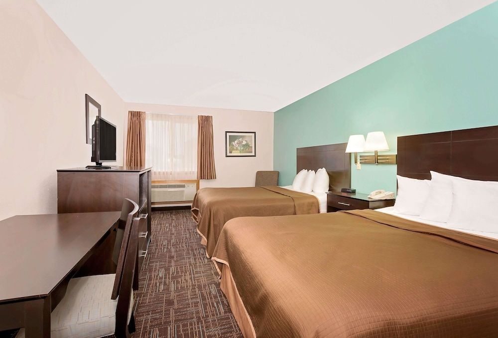 Standard Room, 2 Queen Beds, Smoking