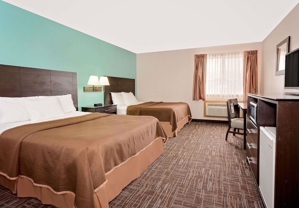 Standard Room, 2 Queen Beds, Smoking