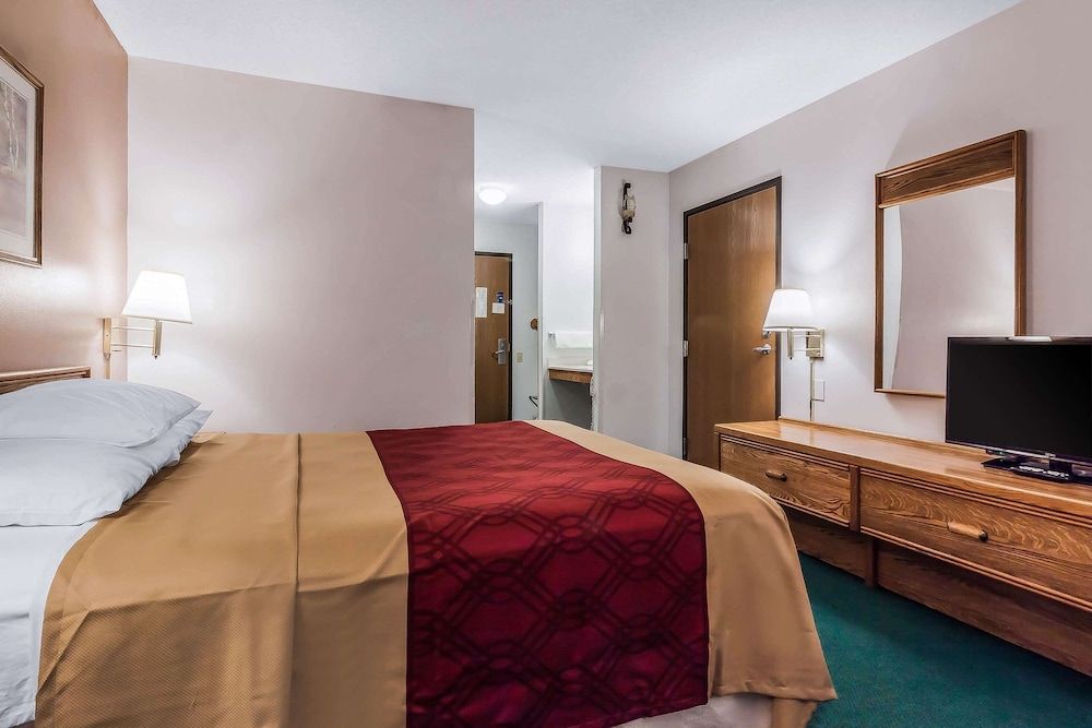 Standard Room, 1 Queen Bed, Non Smoking
