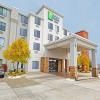 Holiday Inn Express Hotel & Suites Norfolk By IHG
