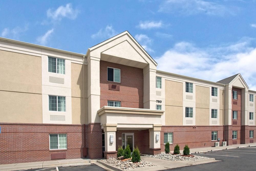 undefined MainStay Suites Omaha Old Mill 5