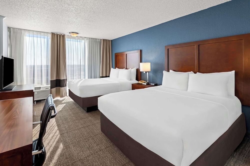 undefined Comfort Inn & Suites Omaha Central 2
