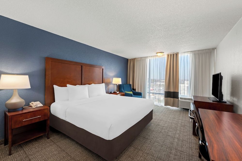 Standard Room, 1 King Bed, Non Smoking