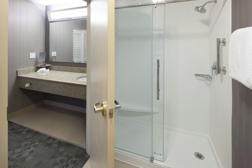 undefined Courtyard by Marriott Omaha Downtown 10