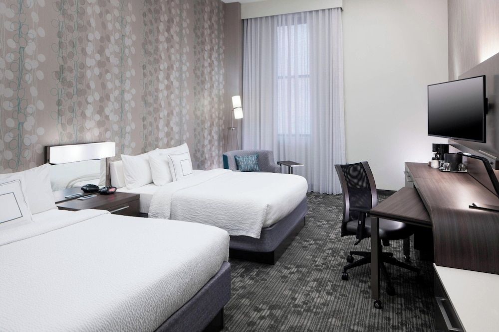 undefined Courtyard by Marriott Omaha Downtown 2