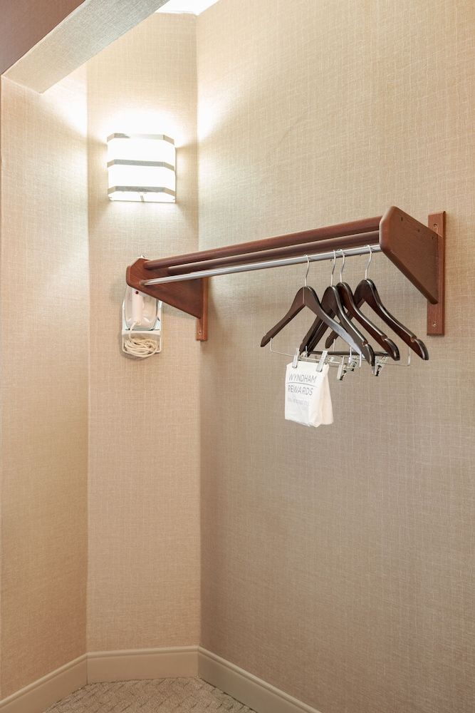 undefined Wyndham Omaha / West Dodge 9