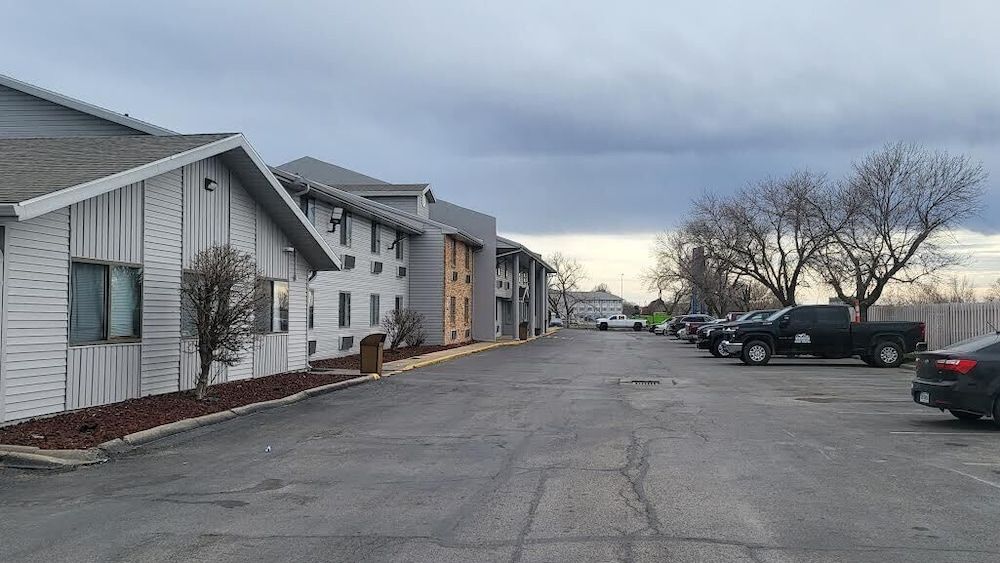 undefined Motel 6 Omaha, NE 6