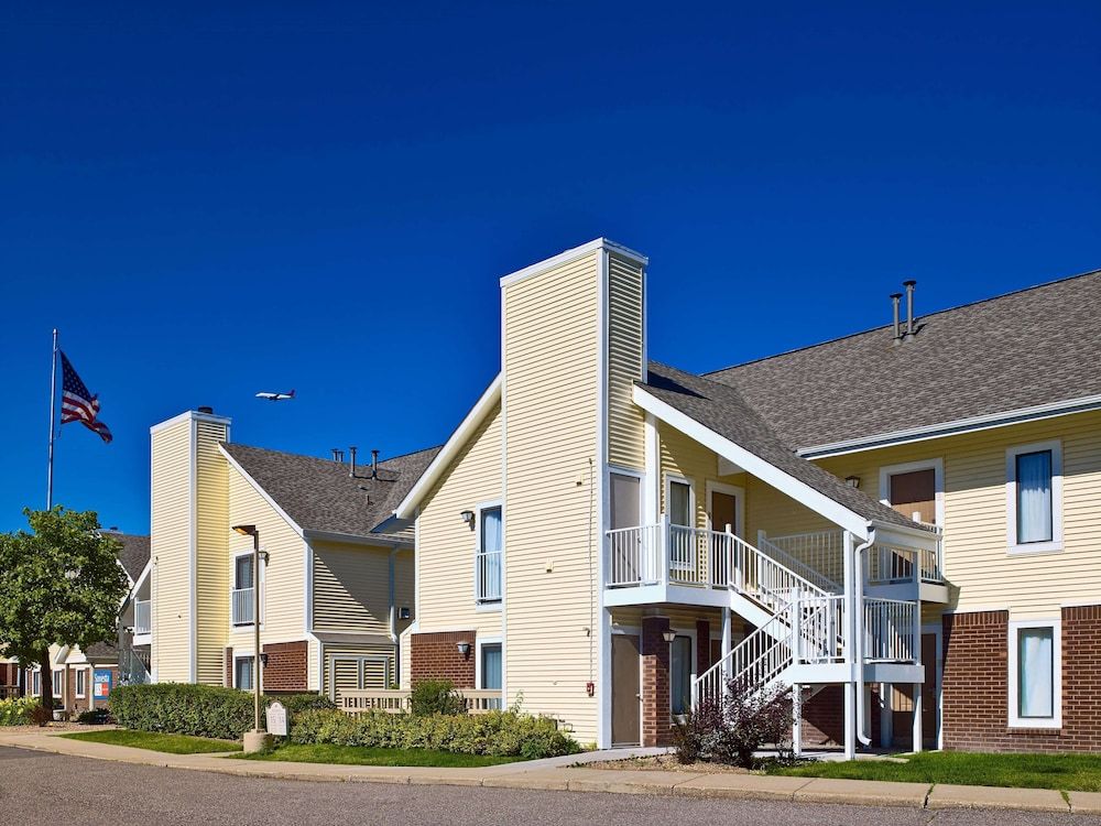 undefined Sonesta ES Suites Omaha 3