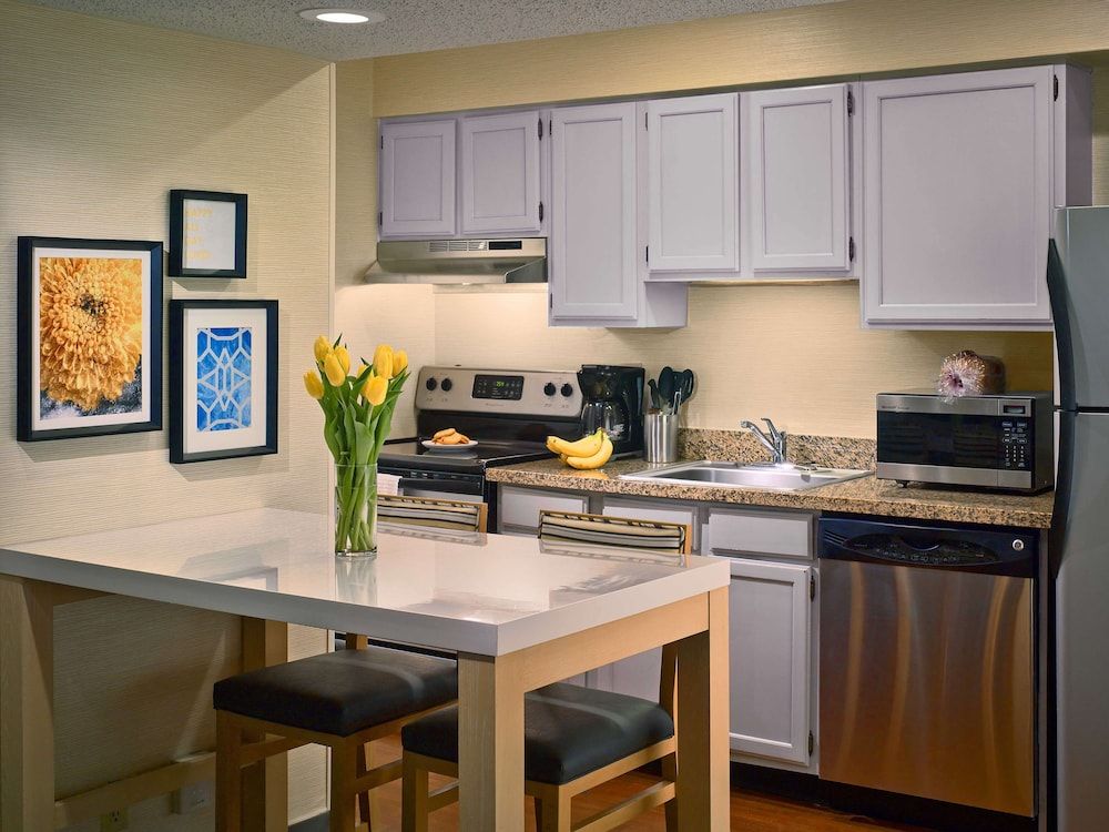 undefined Sonesta ES Suites Omaha