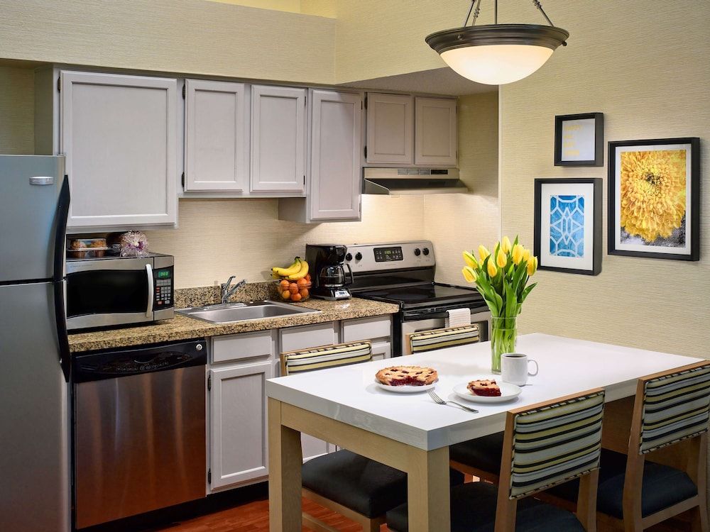 undefined Sonesta ES Suites Omaha 8