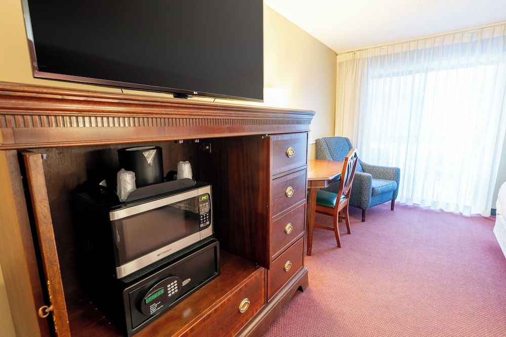 Fireside Inn & Suites Gilford 2nd Floor 2 Queen beds Adj. 7