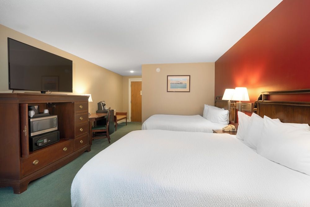 Fireside Inn & Suites Gilford 2nd Floor 2 Queen Beds W/Fireplace
