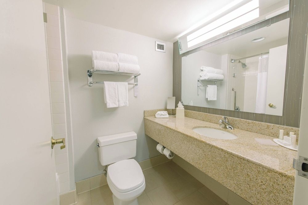Room, 2 Double Beds, Non Smoking (Mobility/Hearing Access, Roll-In Shwr)